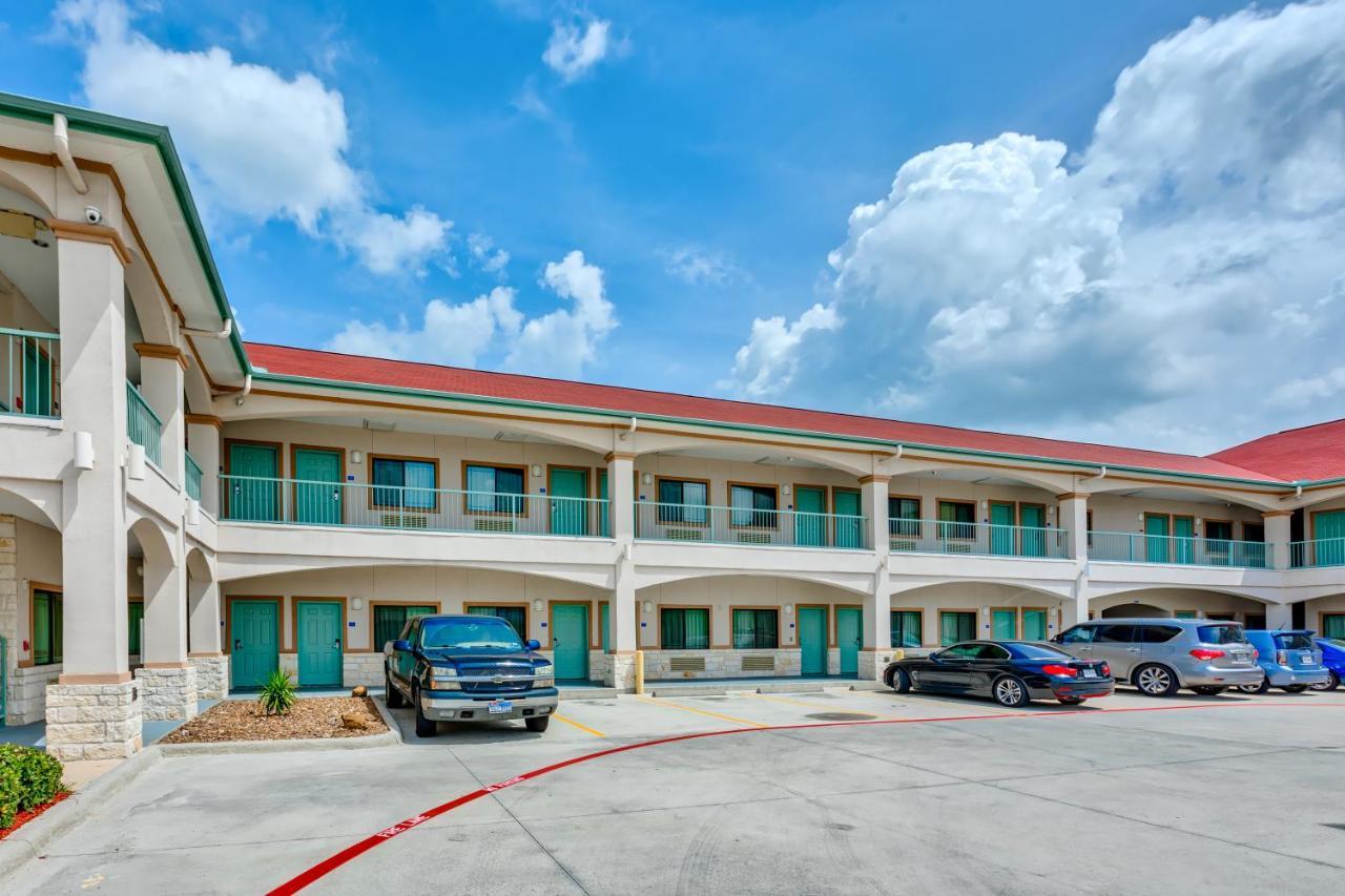 Americas Best Value Inn & Suites Iah Airport North Humble Bagian luar foto